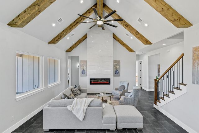 520 Highview Court, Godley, TX 76044