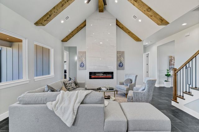 520 Highview Court, Godley, TX 76044