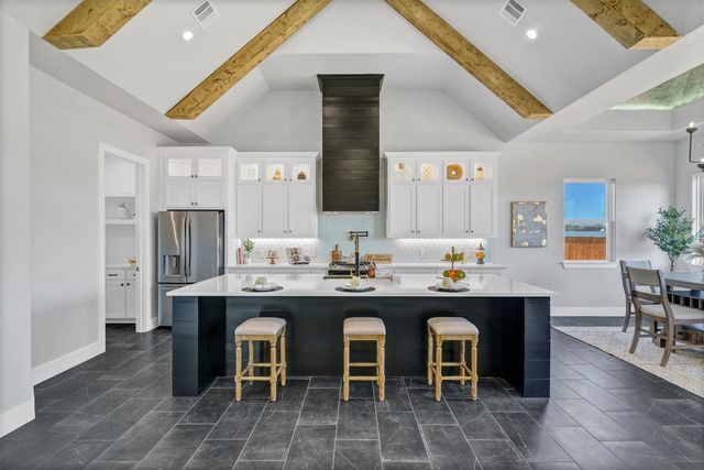 520 Highview Court, Godley, TX 76044