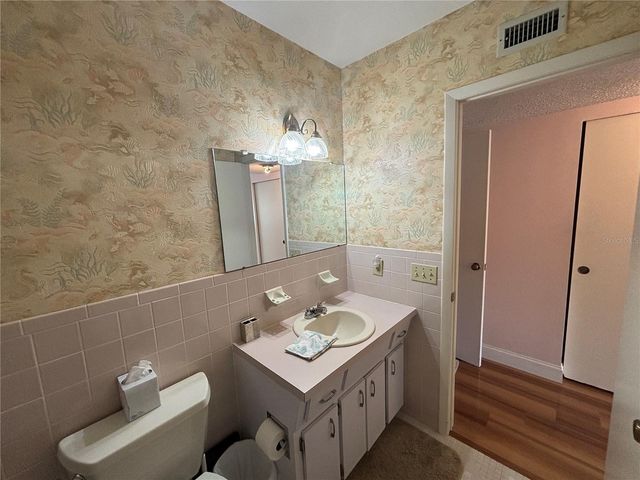 2262 SWEDISH DR. 34, Clearwater, FL 33763