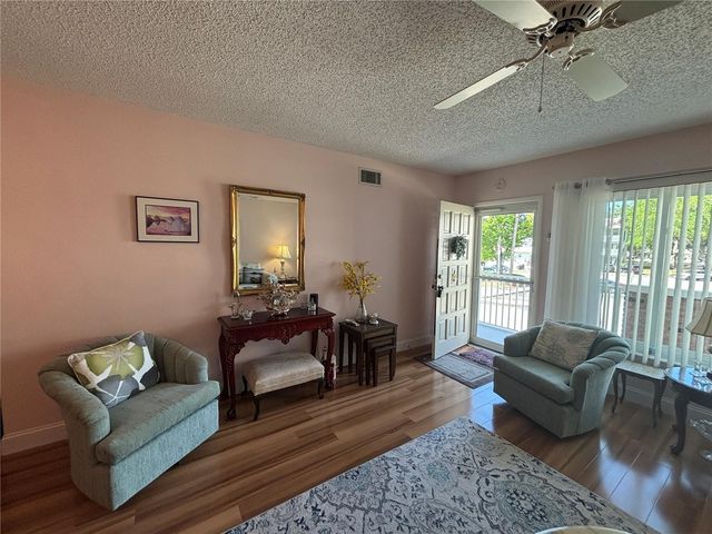 2262 SWEDISH DR. 34, Clearwater, FL 33763