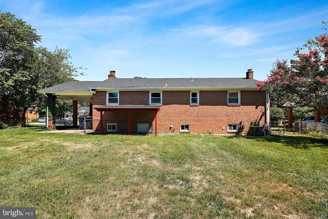 8305 BERNARD DR, Fort Washington, MD 20744