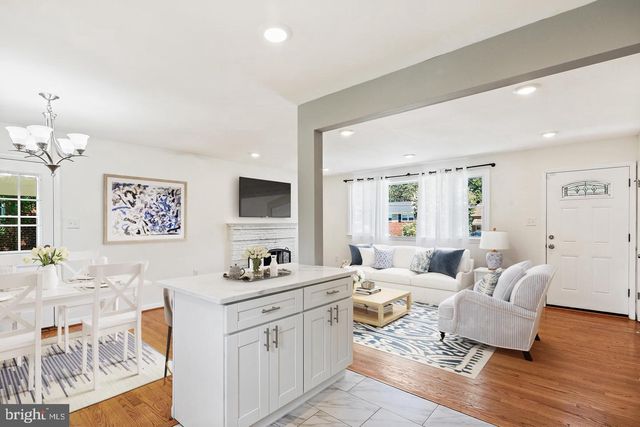 8305 BERNARD DR, Fort Washington, MD 20744