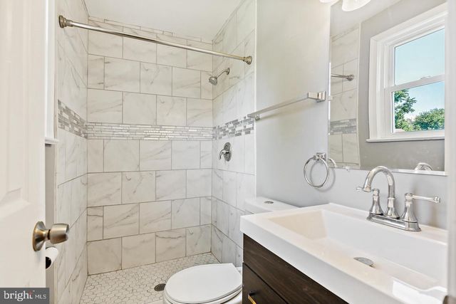 8305 BERNARD DR, Fort Washington, MD 20744