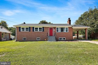 8305 BERNARD DR, Fort Washington, MD 20744