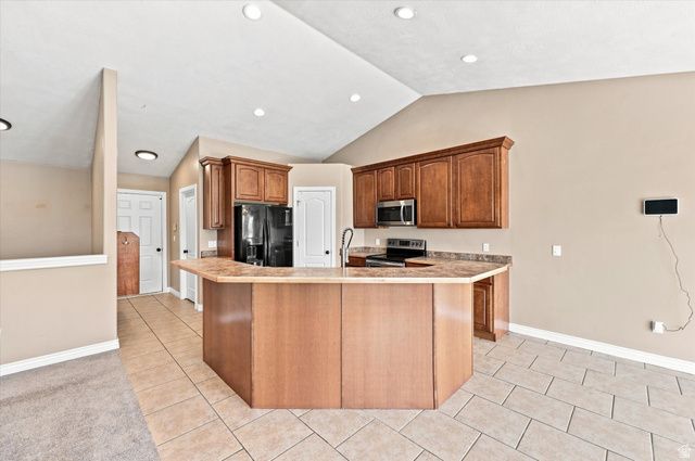 1396 S LUKAS LN, Saratoga Springs, UT 84045