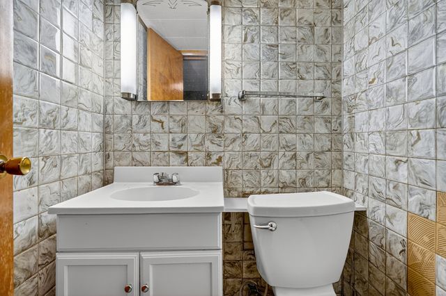 5359 S Nordica Avenue, Chicago, IL 60638