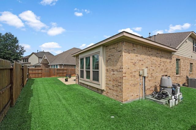 2752 Sterling Heights Lane, Conroe, TX 77385