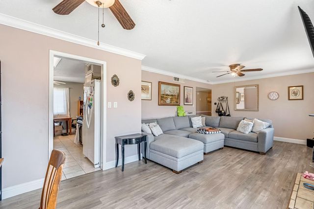524 Rall Avenue, Clovis, CA 93612