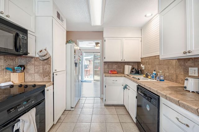 524 Rall Avenue, Clovis, CA 93612