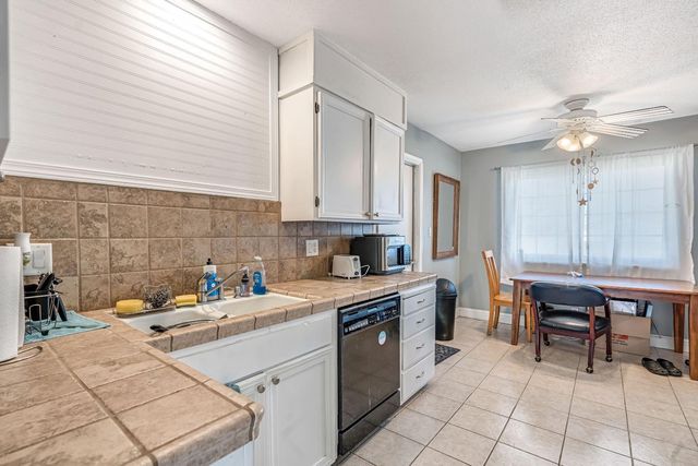 524 Rall Avenue, Clovis, CA 93612