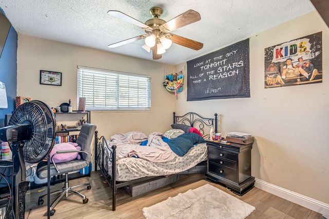 524 Rall Avenue, Clovis, CA 93612