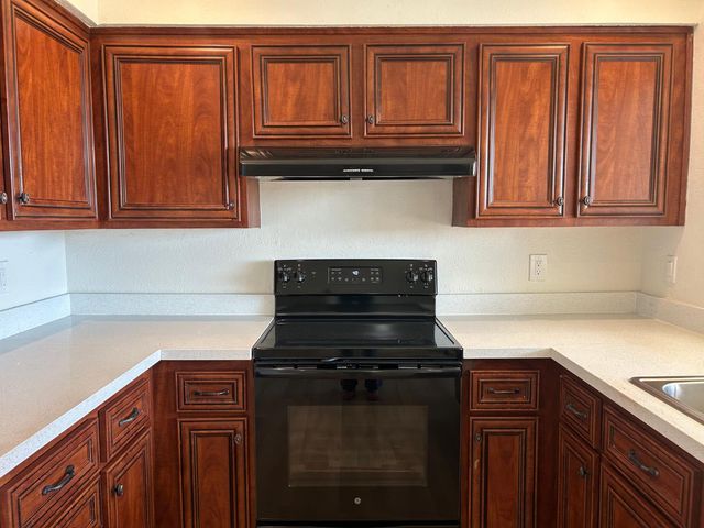 6636 Saint James Dr, Carmichael, CA 95608