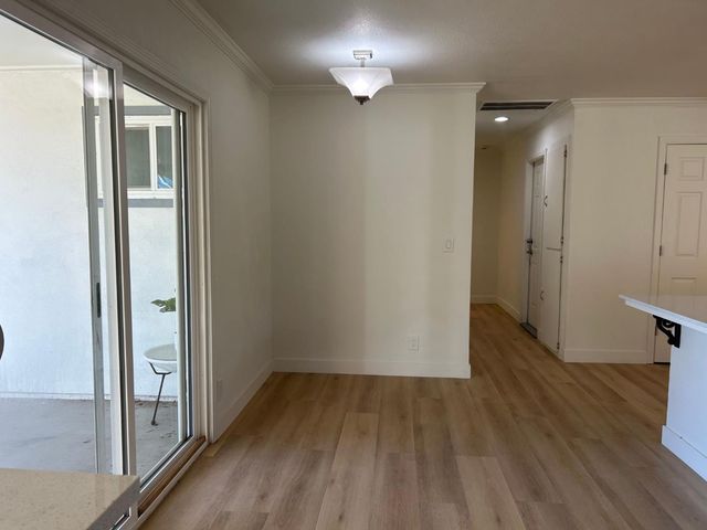 6636 Saint James Dr, Carmichael, CA 95608