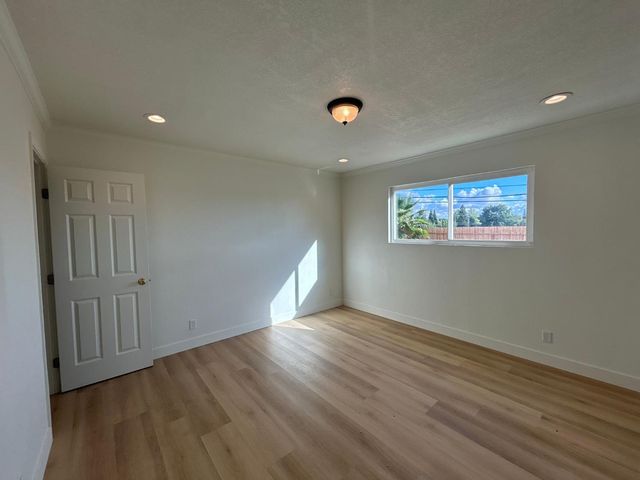 6636 Saint James Dr, Carmichael, CA 95608