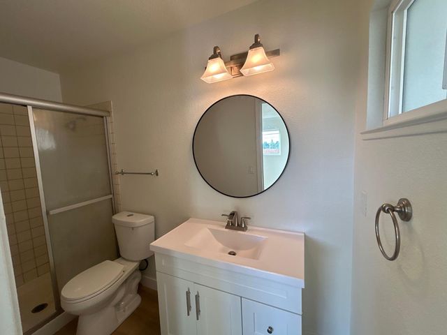 6636 Saint James Dr, Carmichael, CA 95608