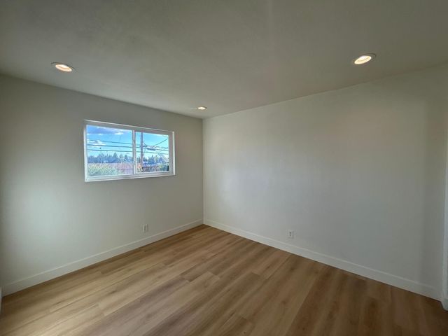 6636 Saint James Dr, Carmichael, CA 95608