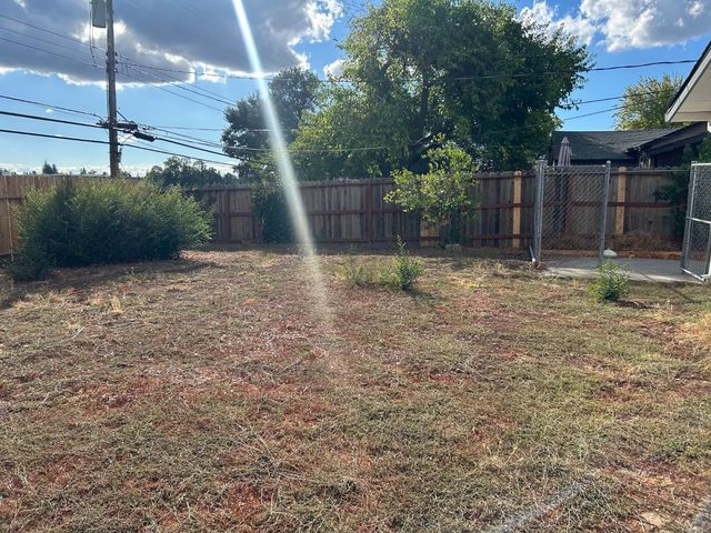 6636 Saint James Dr, Carmichael, CA 95608