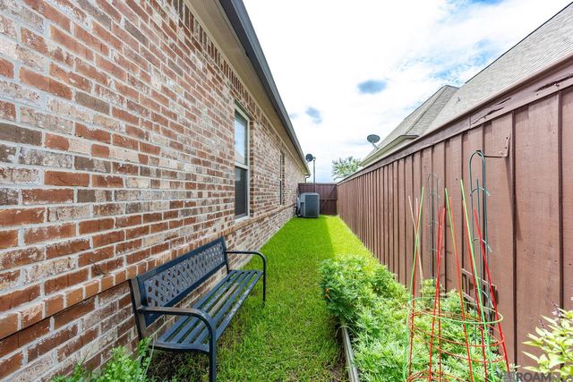 15427 Mistybrook Dr, Baton Rouge, LA 70816