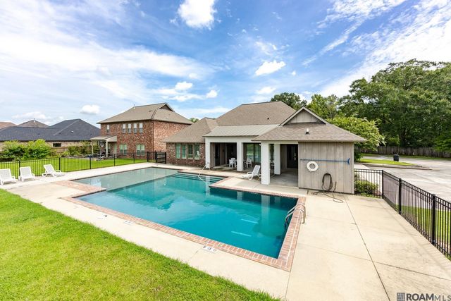 15427 Mistybrook Dr, Baton Rouge, LA 70816