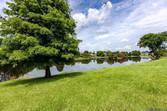 15427 Mistybrook Dr, Baton Rouge, LA 70816