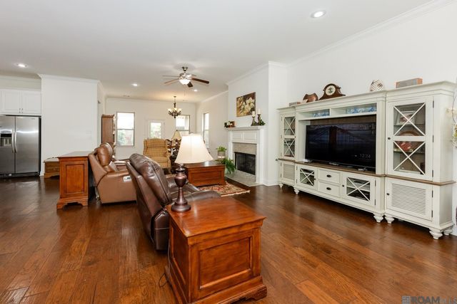 15427 Mistybrook Dr, Baton Rouge, LA 70816