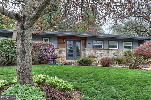324 LEEARDEN RD, Hershey, PA 17033