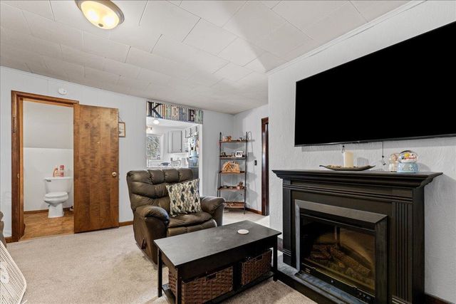 N4494 STATE RD 42, Kewaunee, WI 54216