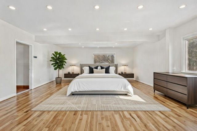 N4494 STATE RD 42, Kewaunee, WI 54216