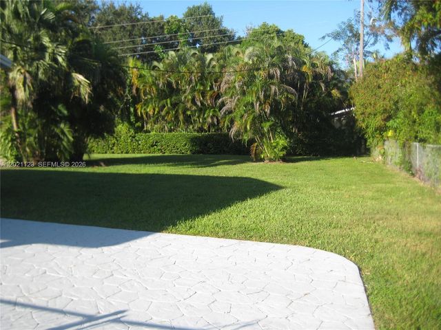 13220 SW 99th Pl, Miami, FL 33176