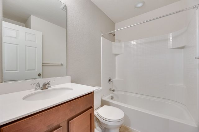 1802 Aslynn Circle, Aubrey, TX 76227