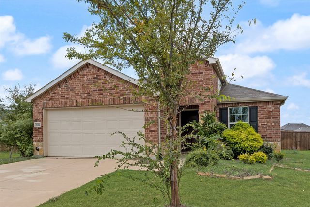 1802 Aslynn Circle, Aubrey, TX 76227