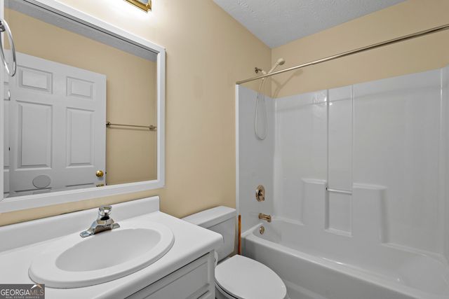 270 Autumn Glen Circle, Fayetteville, GA 30215