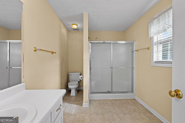 270 Autumn Glen Circle, Fayetteville, GA 30215