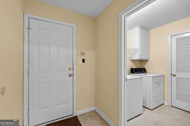 270 Autumn Glen Circle, Fayetteville, GA 30215