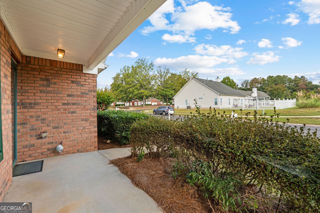 270 Autumn Glen Circle, Fayetteville, GA 30215