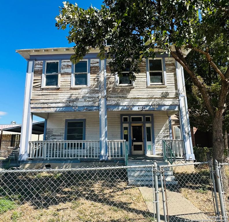 4104 S PRESA ST, San Antonio, TX 78223