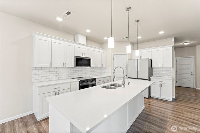 9984 Jackson Street SE, Yelm, WA 98597