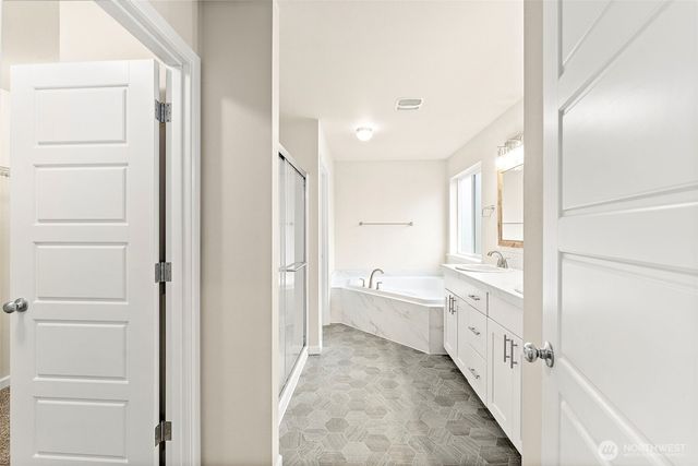 9984 Jackson Street SE, Yelm, WA 98597