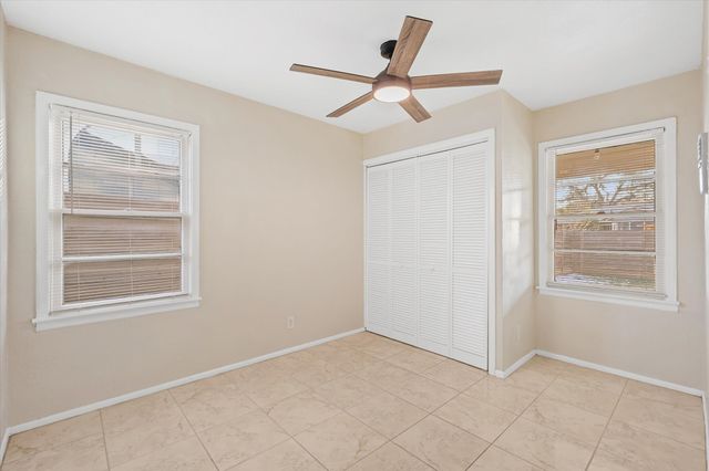 805 23rd Street, Grand Prairie, TX 75050