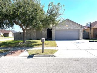 2302 Tropical Wind Dr, Corpus Christi, TX 78414