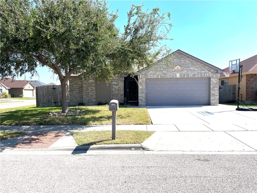 2302 Tropical Wind Dr, Corpus Christi, TX 78414