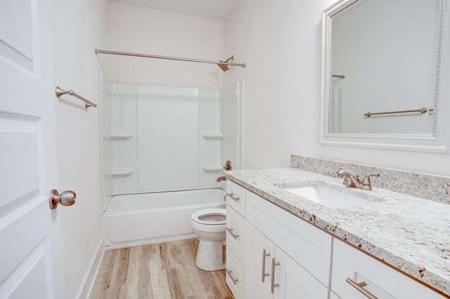 1756 Thomas Street, Niceville, FL 32578