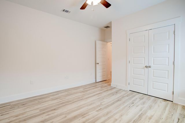 1756 Thomas Street, Niceville, FL 32578