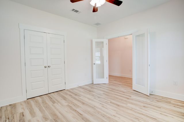 1756 Thomas Street, Niceville, FL 32578