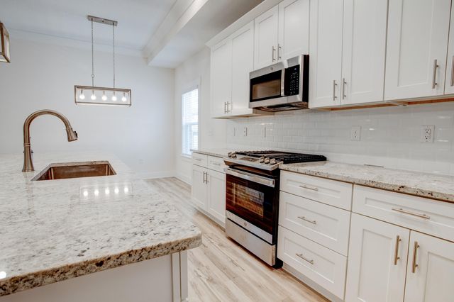 1756 Thomas Street, Niceville, FL 32578