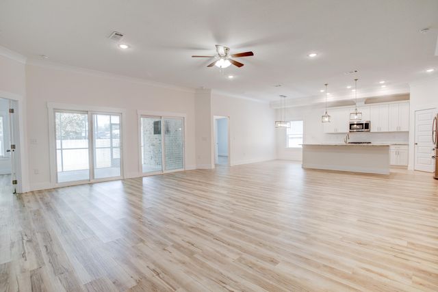 1756 Thomas Street, Niceville, FL 32578