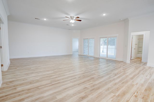 1756 Thomas Street, Niceville, FL 32578