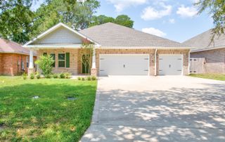 1756 Thomas Street, Niceville, FL 32578