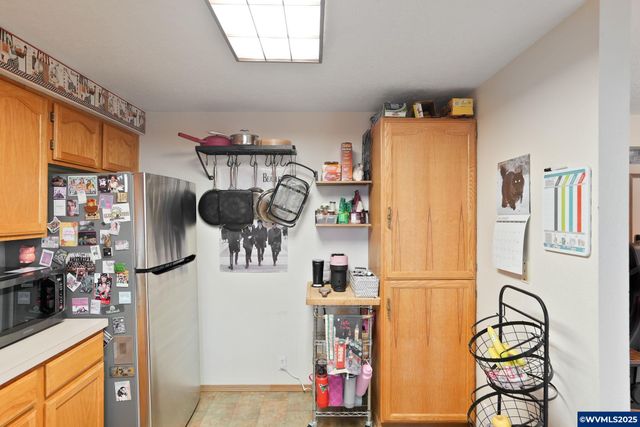 5220 Autumn Leaf Ct N, Keizer, OR 97303